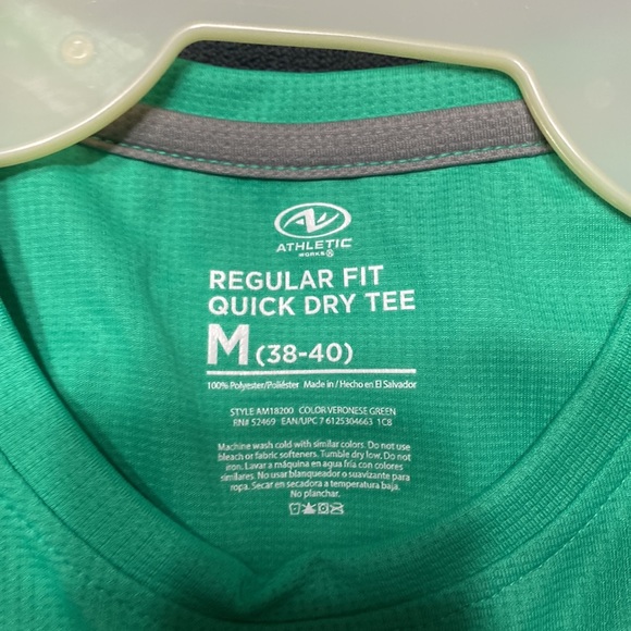Athletic works  green silky tshirt - Picture 3 of 3